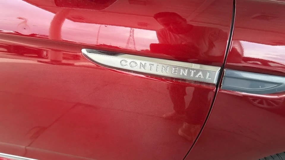 2019 Lincoln Continental 10th Gen - Image 9 of 18