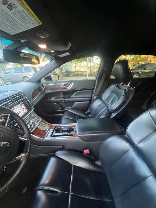 2019 Lincoln Continental 10th Gen - Image 5 of 6