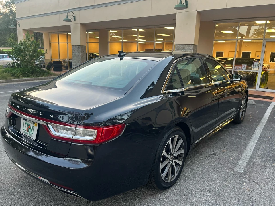 2019 Lincoln Continental 10th Gen - Image 4 of 12