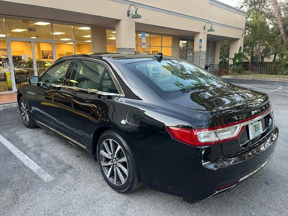 2019 Lincoln Continental 10th Gen - Image 8 of 12
