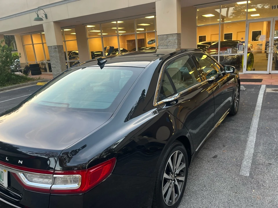 2019 Lincoln Continental 10th Gen - Image 5 of 12