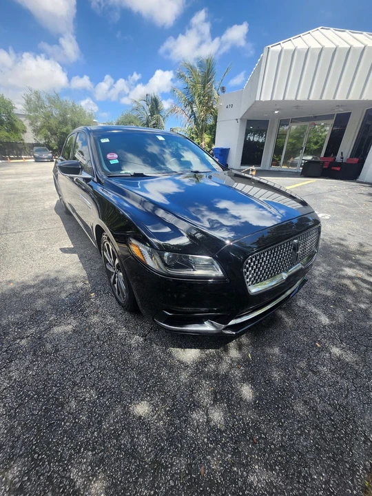 2019 Lincoln Continental 10th Gen - Image 2 of 13