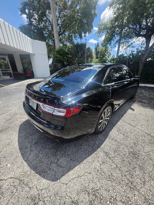 2019 Lincoln Continental 10th Gen - Image 3 of 13