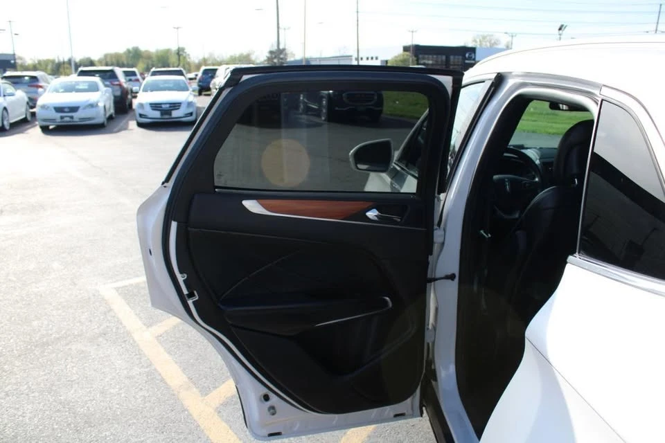 2019 Lincoln MKC - Image 18 of 20
