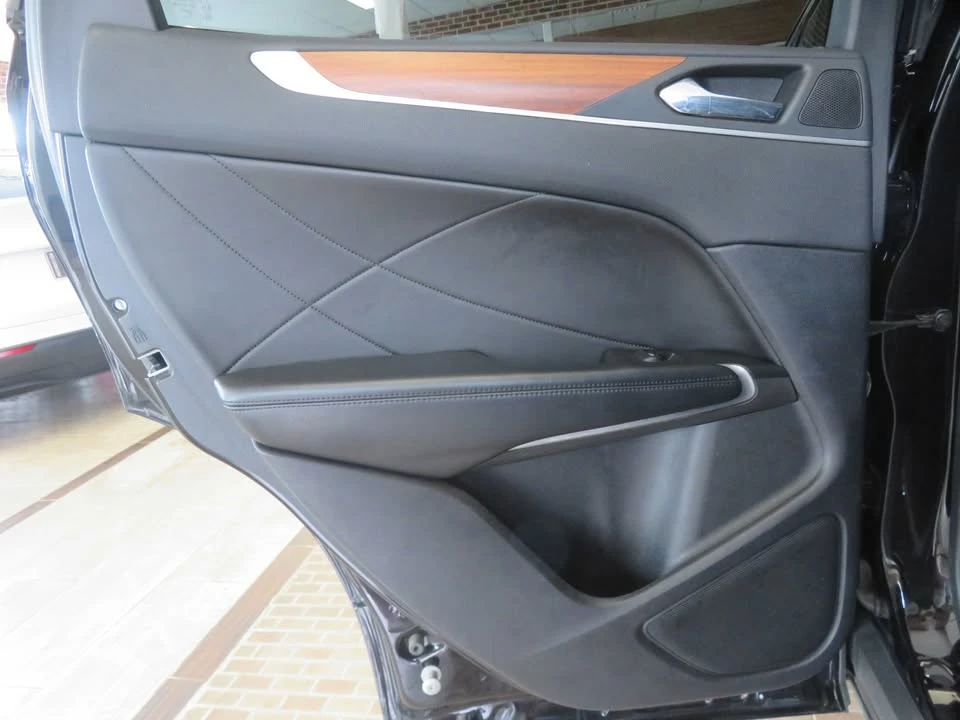 2019 Lincoln MKC - Image 18 of 20