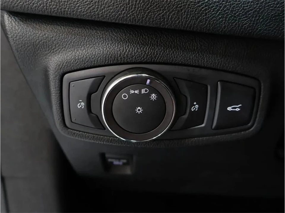 2019 Lincoln MKC - Image 13 of 31