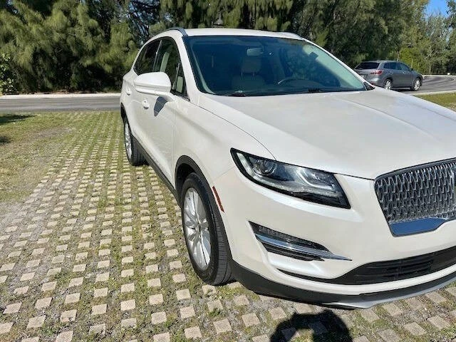 2019 Lincoln MKC - Image 9 of 21