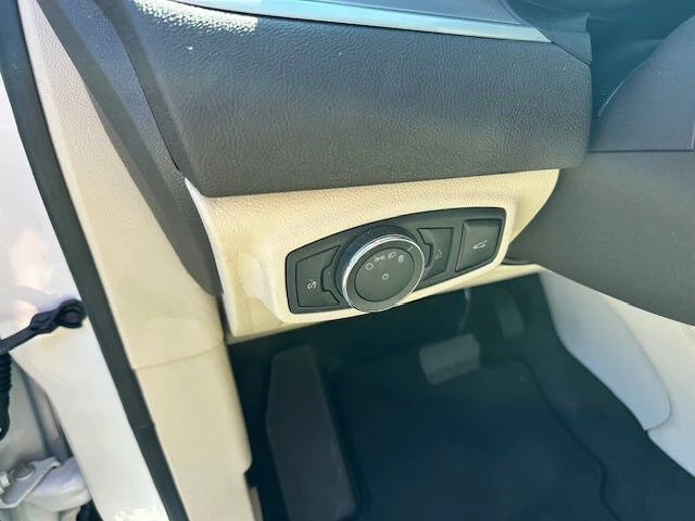 2019 Lincoln MKC - Image 12 of 21