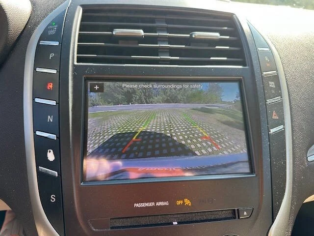 2019 Lincoln MKC - Image 17 of 21