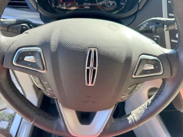 2019 Lincoln MKC - Image 19 of 21