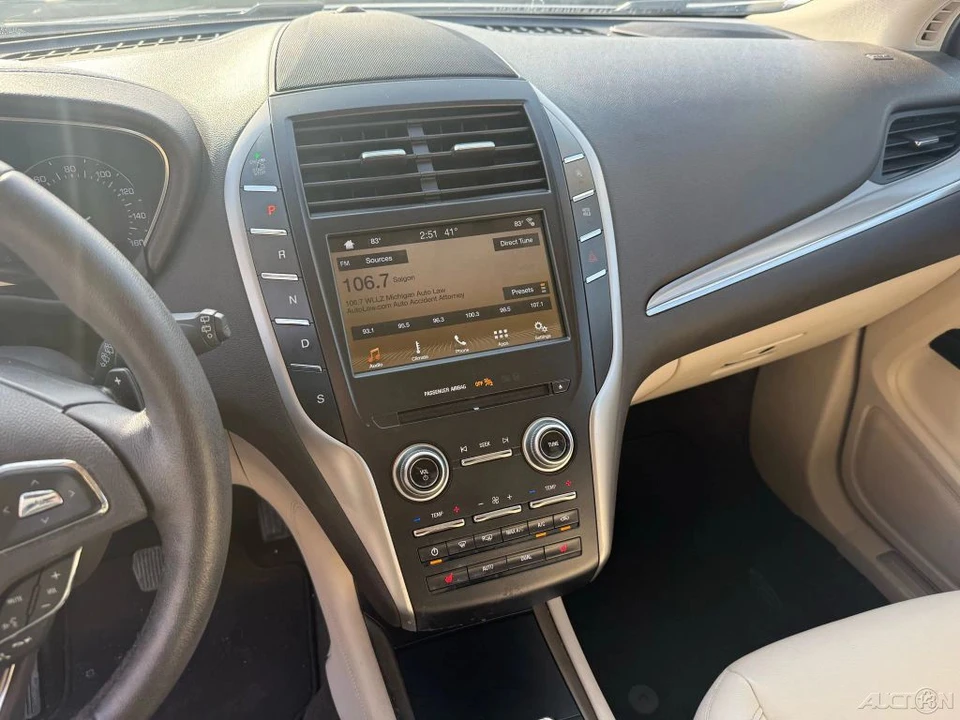 2019 Lincoln MKC - Image 18 of 21