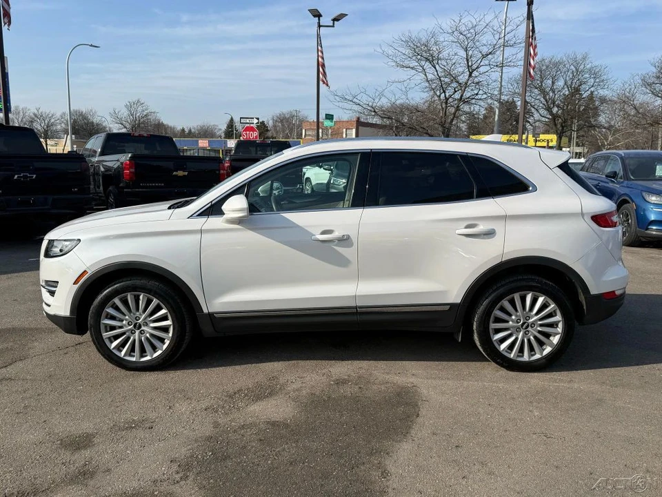 2019 Lincoln MKC - Image 8 of 12