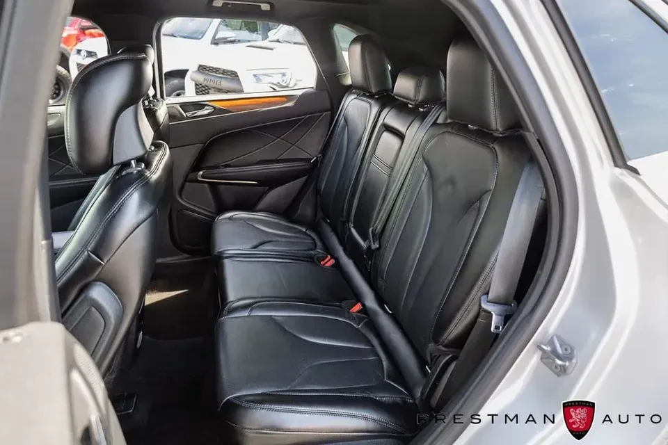 2019 Lincoln MKC - Image 11 of 12