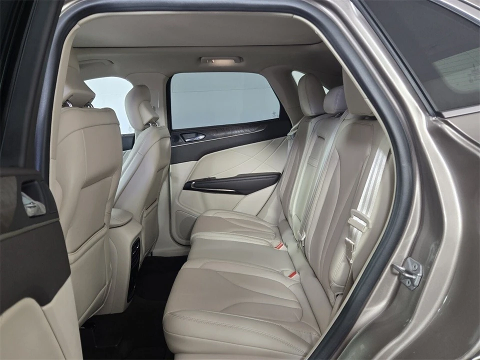 2019 Lincoln MKC - Image 8 of 21