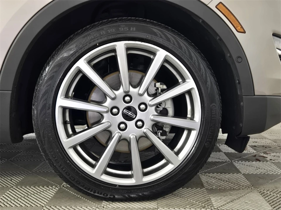 2019 Lincoln MKC - Image 19 of 21
