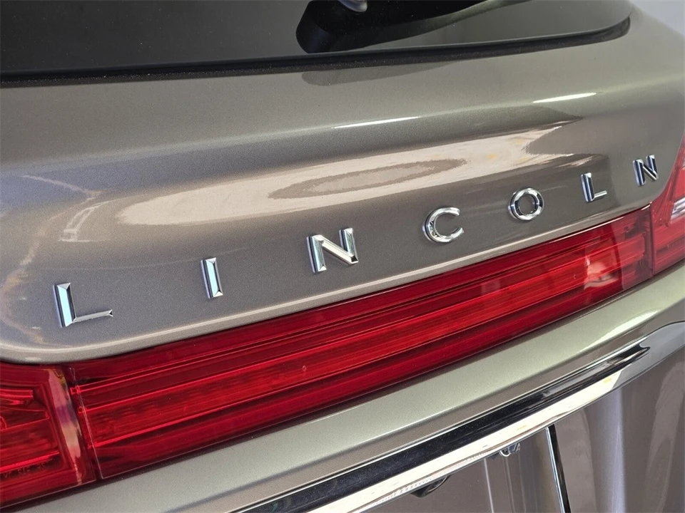 2019 Lincoln MKC - Image 14 of 21