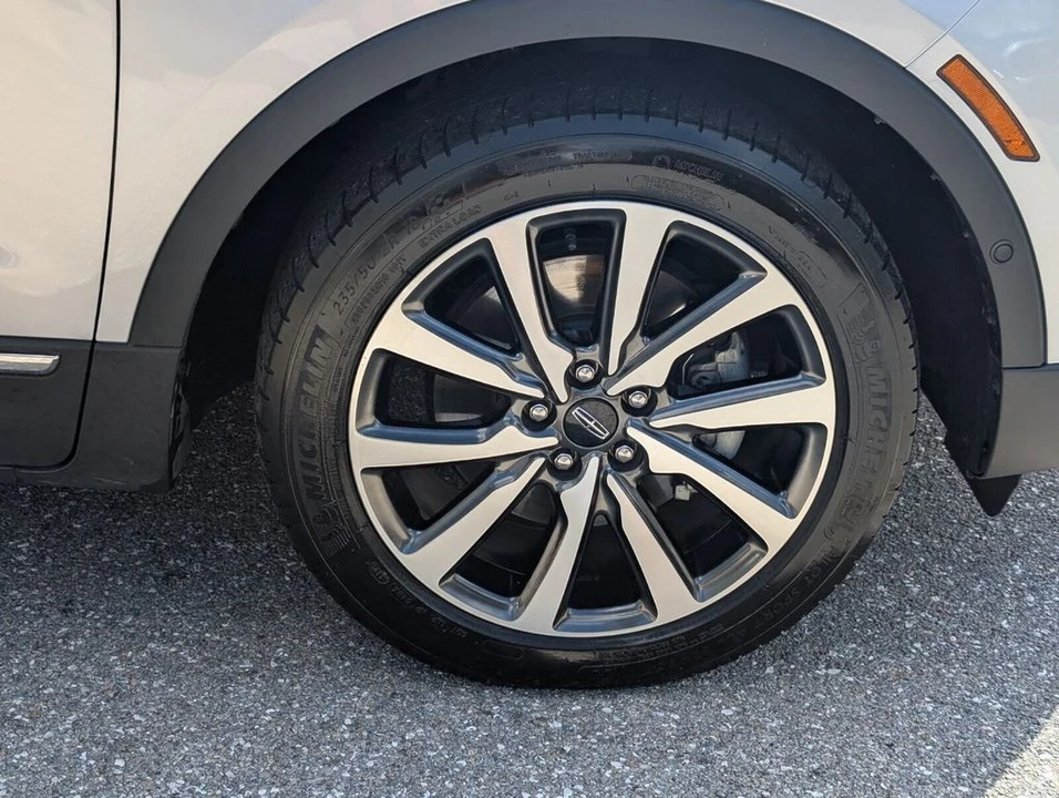 2019 Lincoln MKC - Image 9 of 21