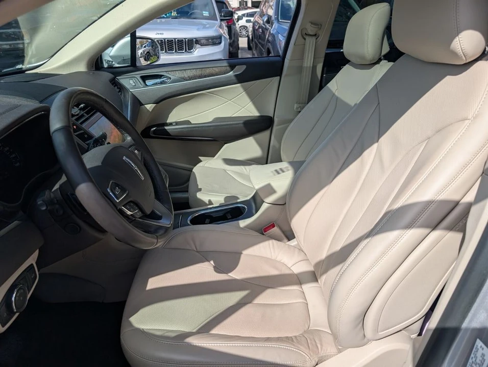 2019 Lincoln MKC - Image 10 of 21