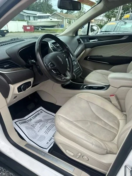 2019 Lincoln MKC - Image 9 of 12