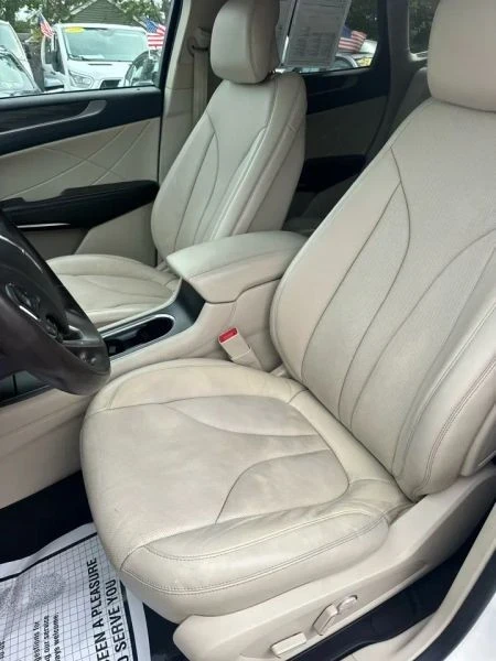 2019 Lincoln MKC - Image 10 of 12