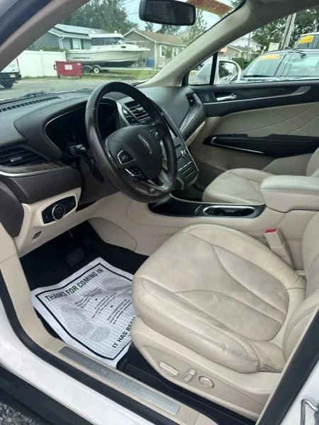 2019 Lincoln MKC - Image 9 of 12