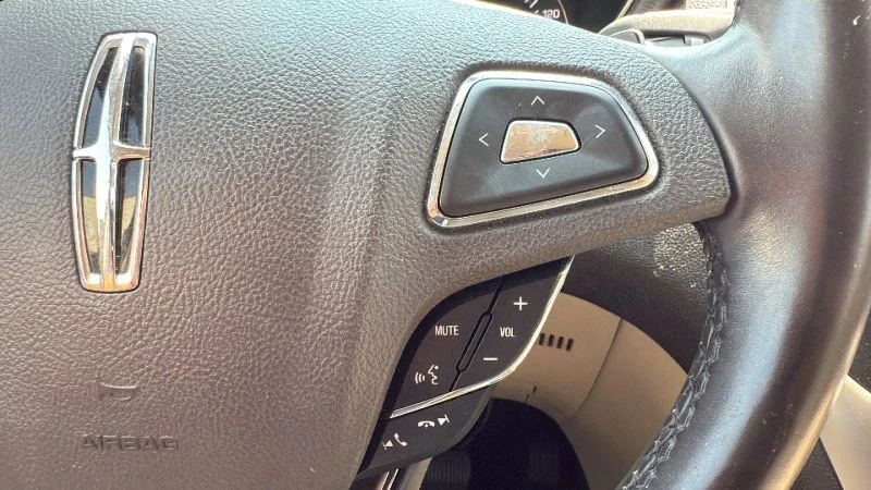 2019 Lincoln MKC - Image 11 of 12