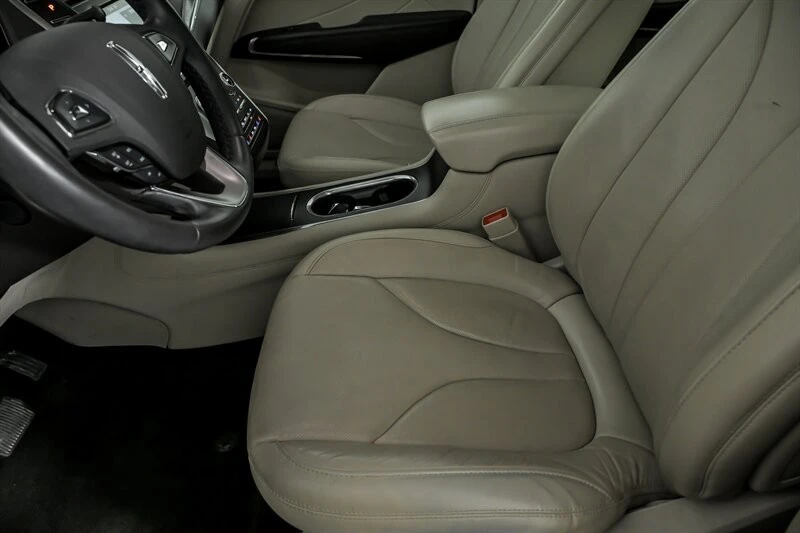 2019 Lincoln MKC - Image 18 of 31