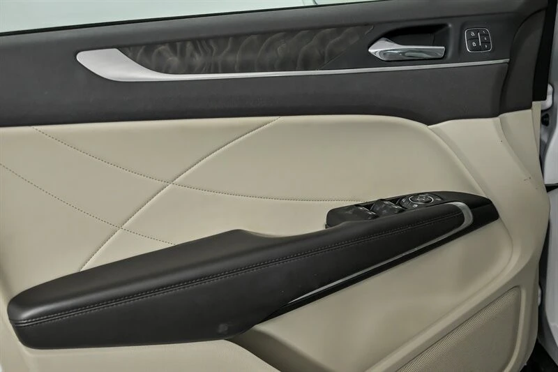 2019 Lincoln MKC - Image 15 of 31