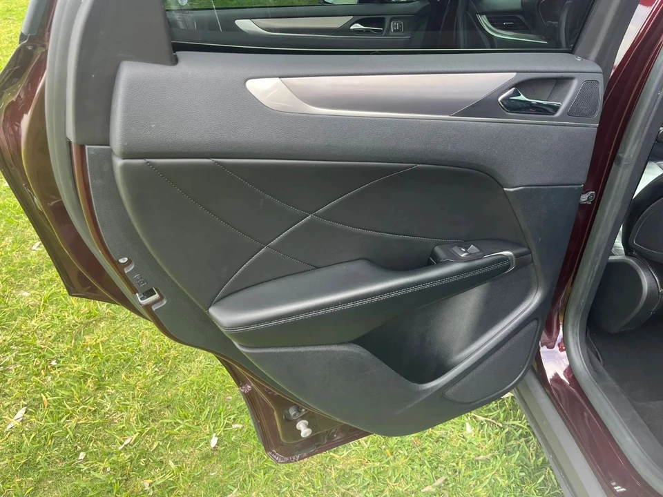 2019 Lincoln MKC - Image 4 of 31
