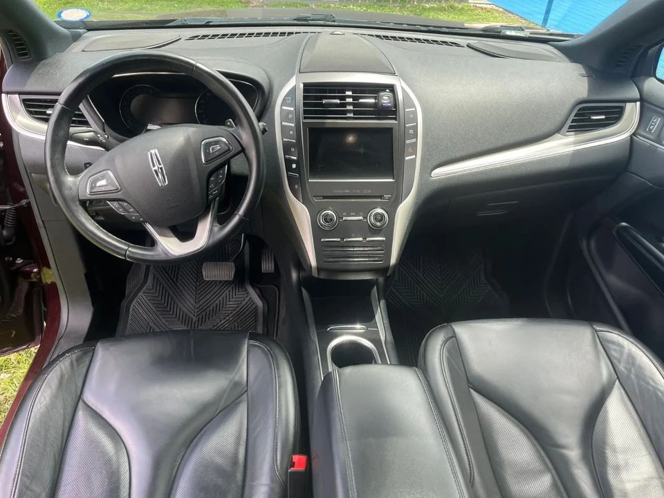 2019 Lincoln MKC - Image 2 of 31