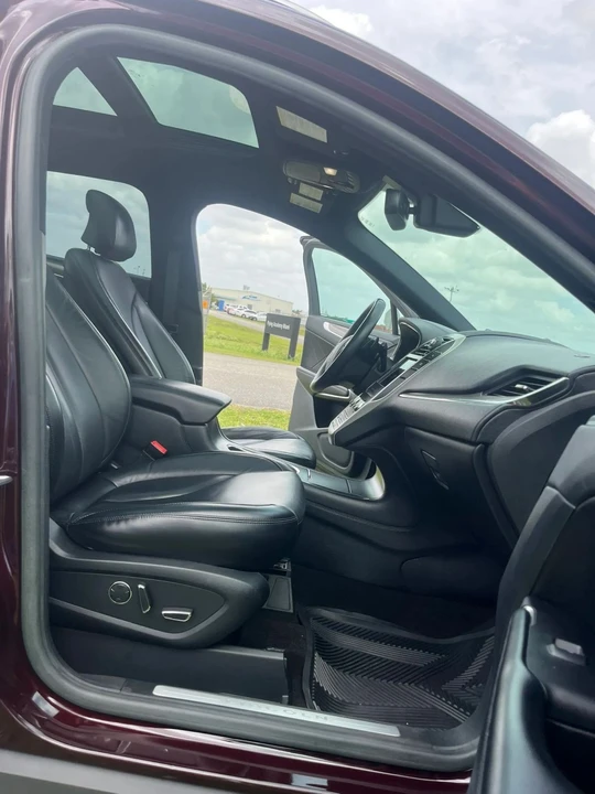 2019 Lincoln MKC - Image 9 of 31