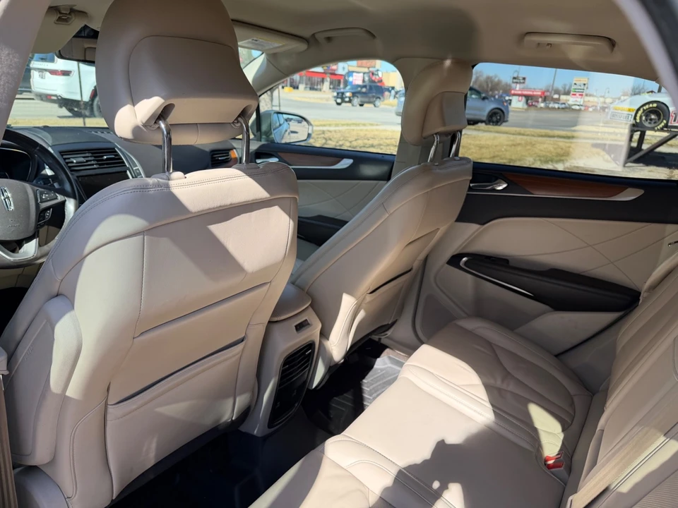 2019 Lincoln MKC - Image 11 of 18