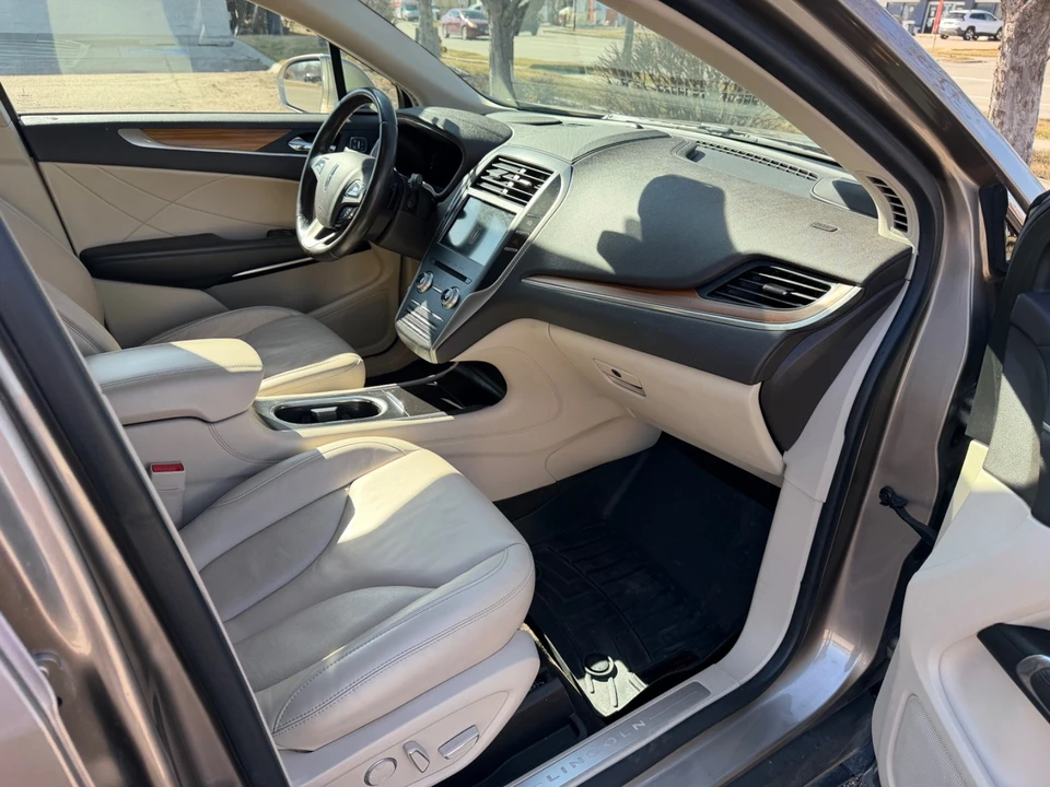 2019 Lincoln MKC - Image 10 of 18