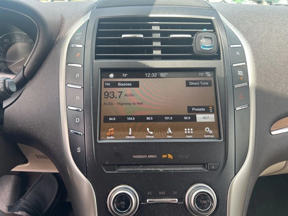 2019 Lincoln MKC - Image 11 of 12