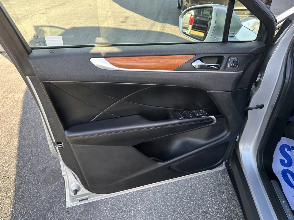 2019 Lincoln MKC - Image 9 of 12