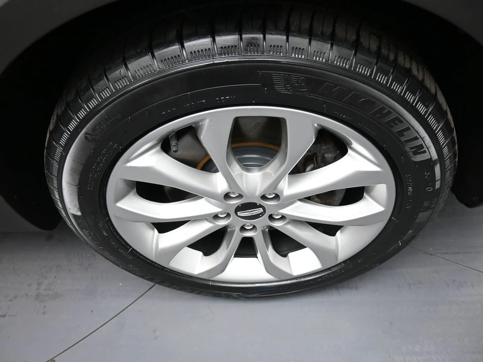 2019 Lincoln MKC - Image 13 of 21