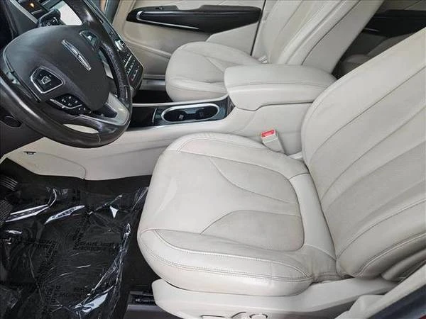2019 Lincoln MKC - Image 16 of 21
