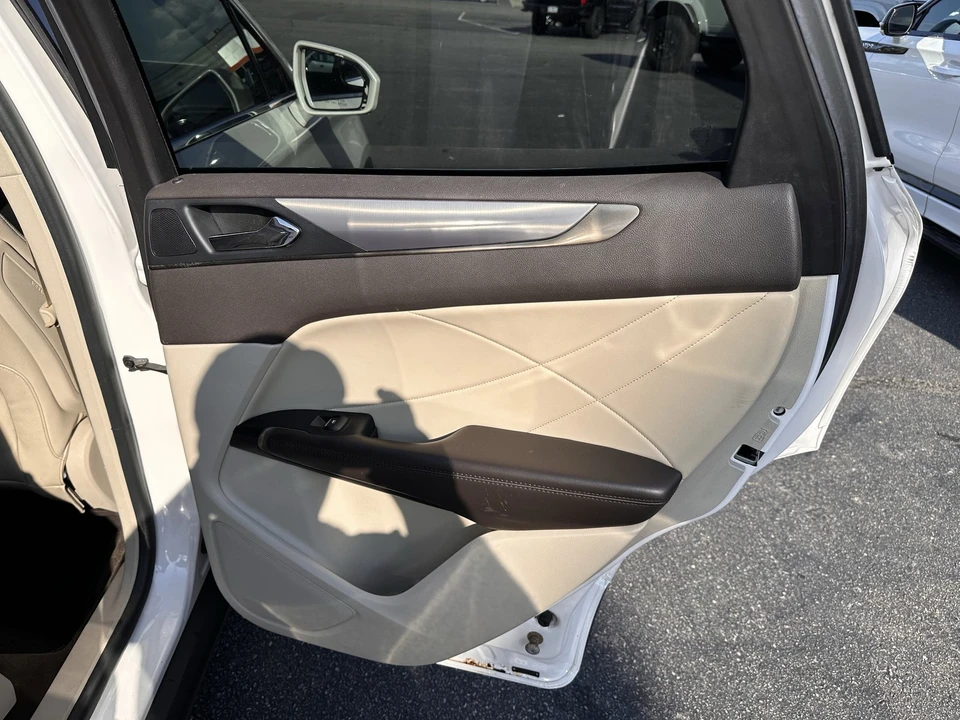 2019 Lincoln MKC - Image 14 of 21