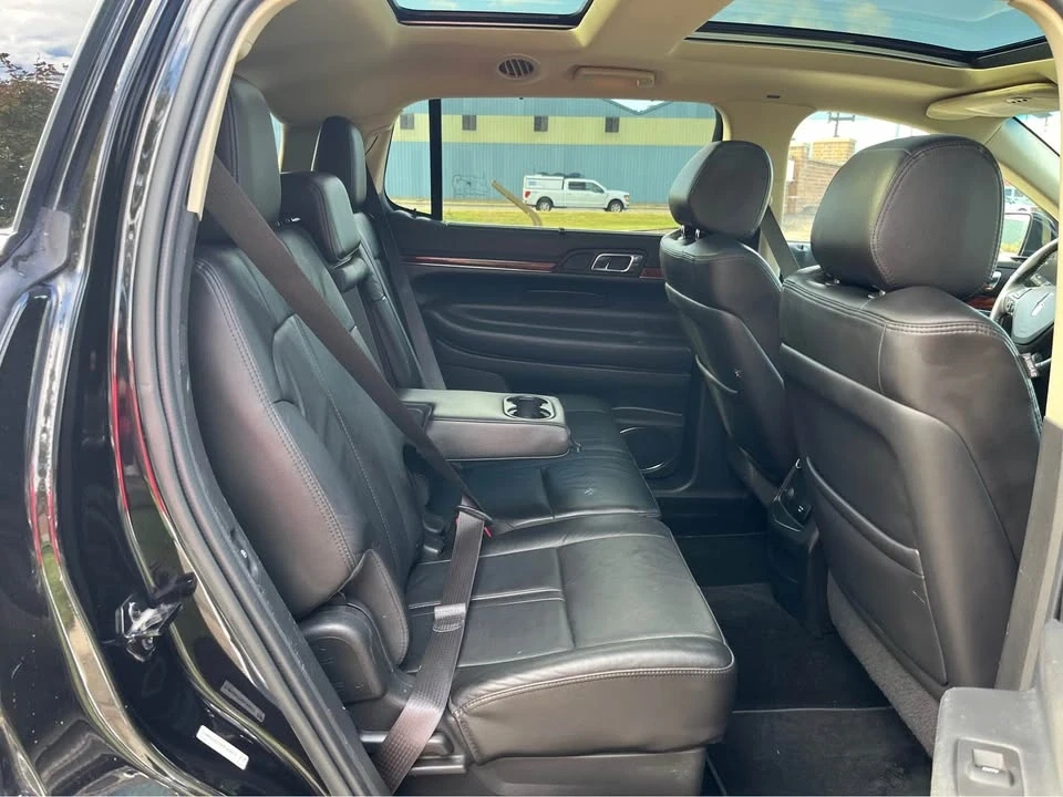 2019 Lincoln MKT - Image 4 of 18