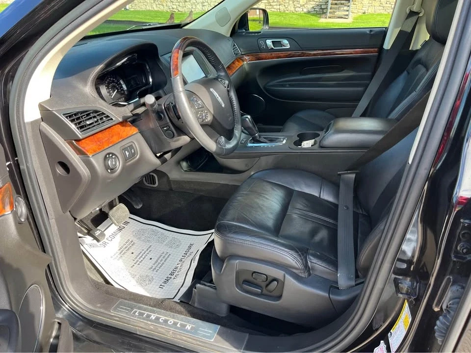 2019 Lincoln MKT - Image 13 of 18