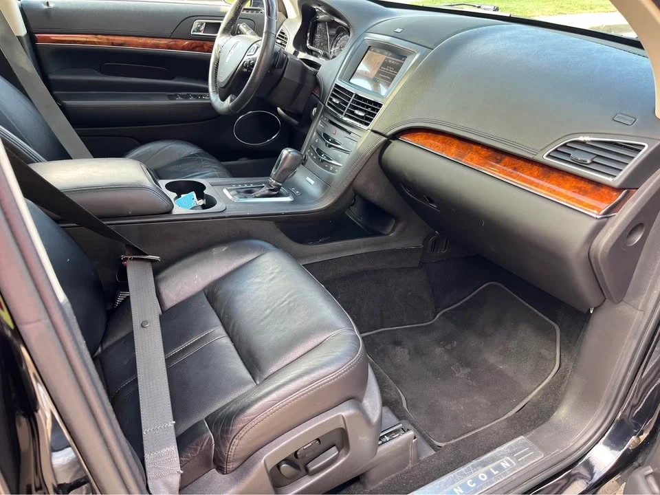 2019 Lincoln MKT - Image 3 of 18