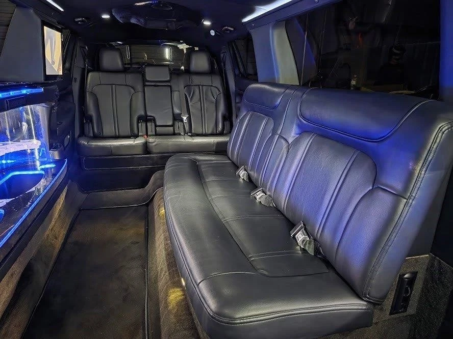 2019 Lincoln MKT - Image 18 of 20