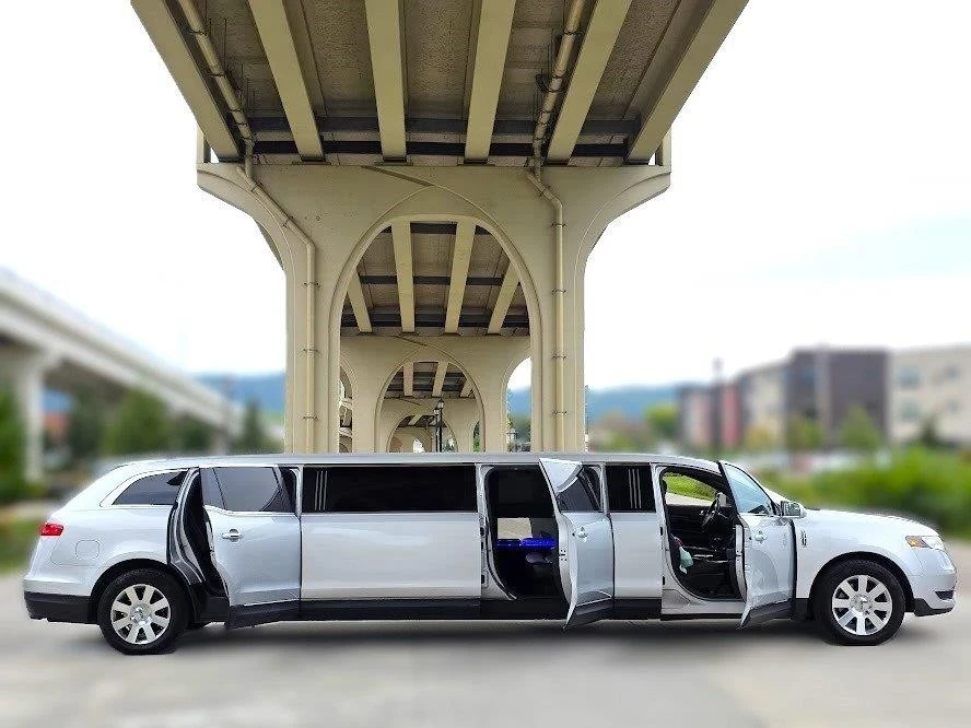 2019 Lincoln MKT - Image 9 of 20