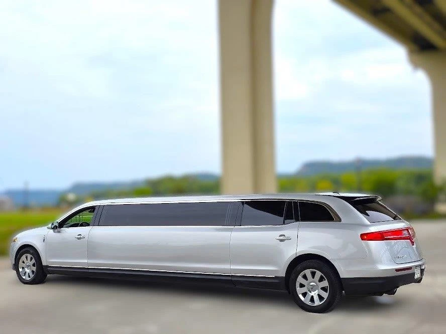 2019 Lincoln MKT - Image 3 of 20