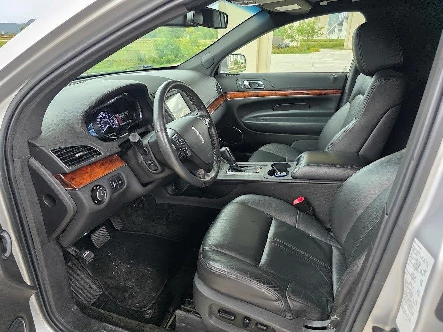 2019 Lincoln MKT - Image 19 of 20
