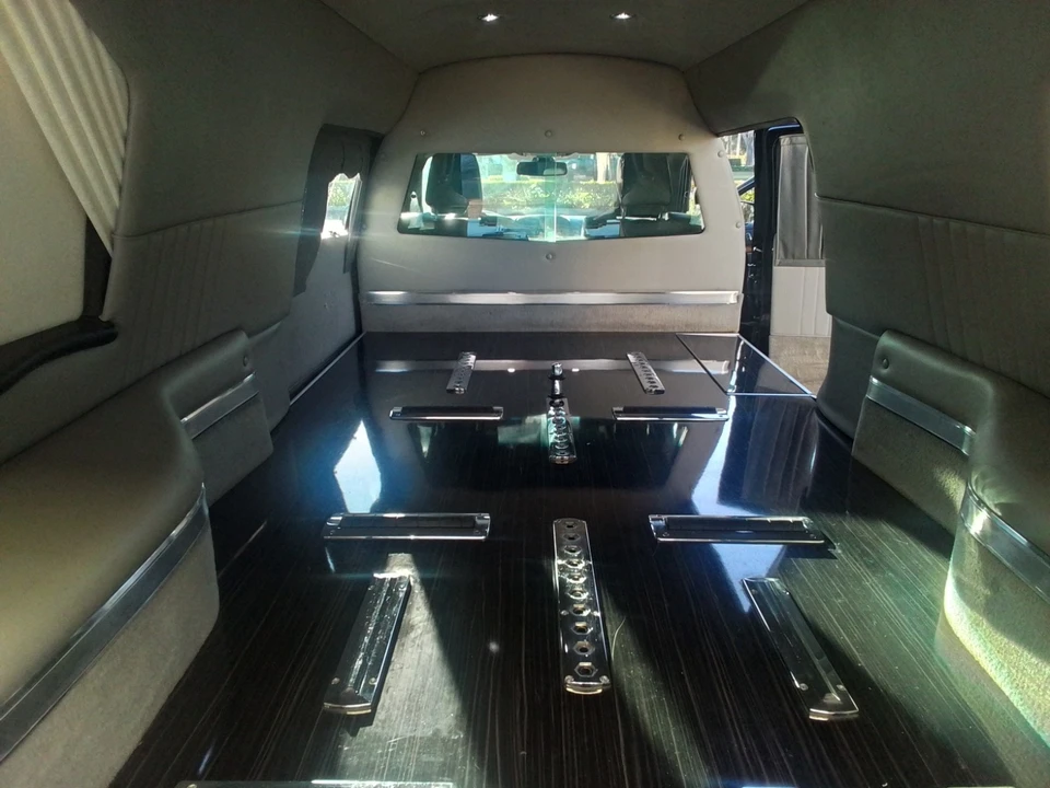 2019 Lincoln MKT - Image 17 of 21