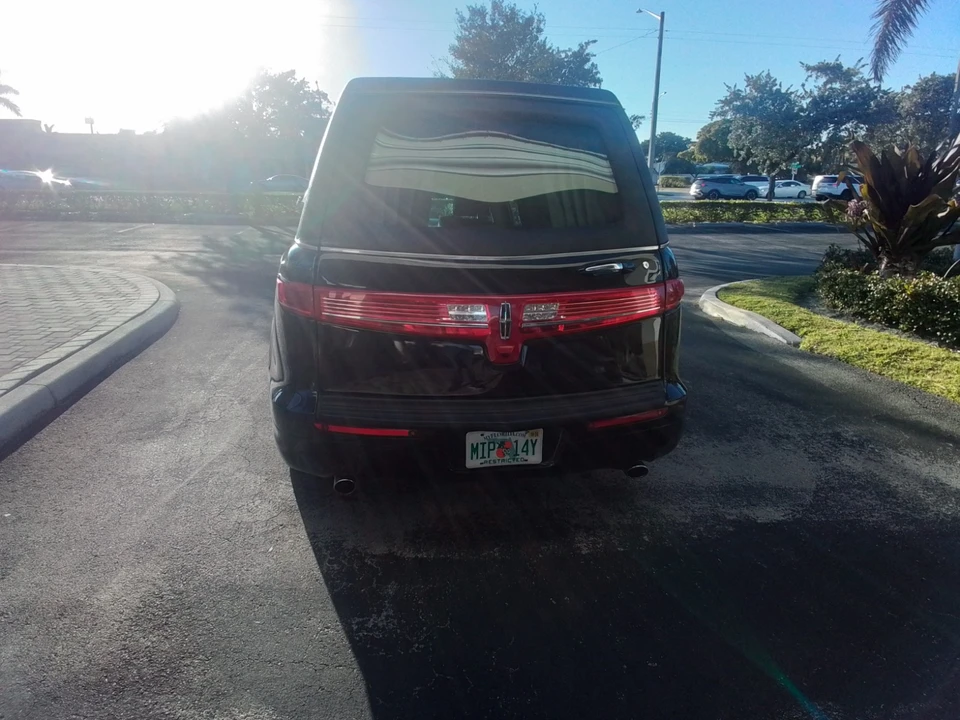2019 Lincoln MKT - Image 5 of 21