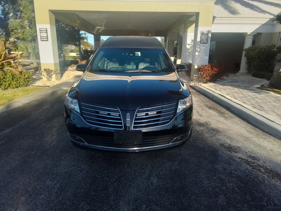 2019 Lincoln MKT - Image 3 of 21