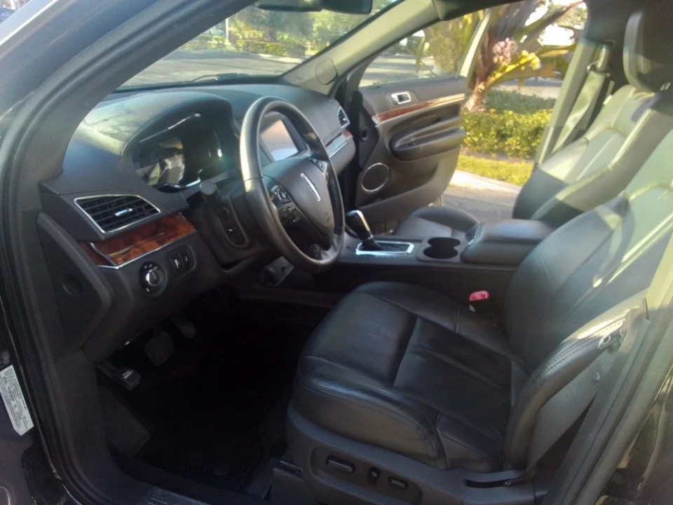2019 Lincoln MKT - Image 20 of 21