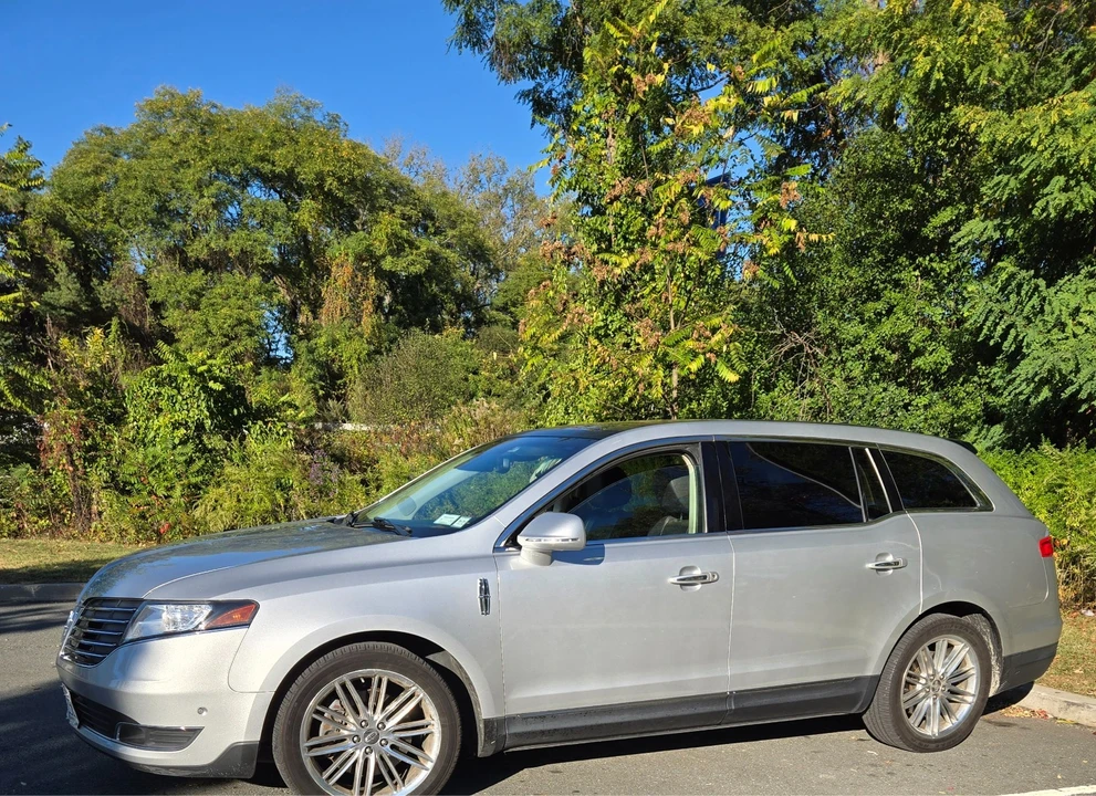 2019 Lincoln MKT - Image 15 of 15